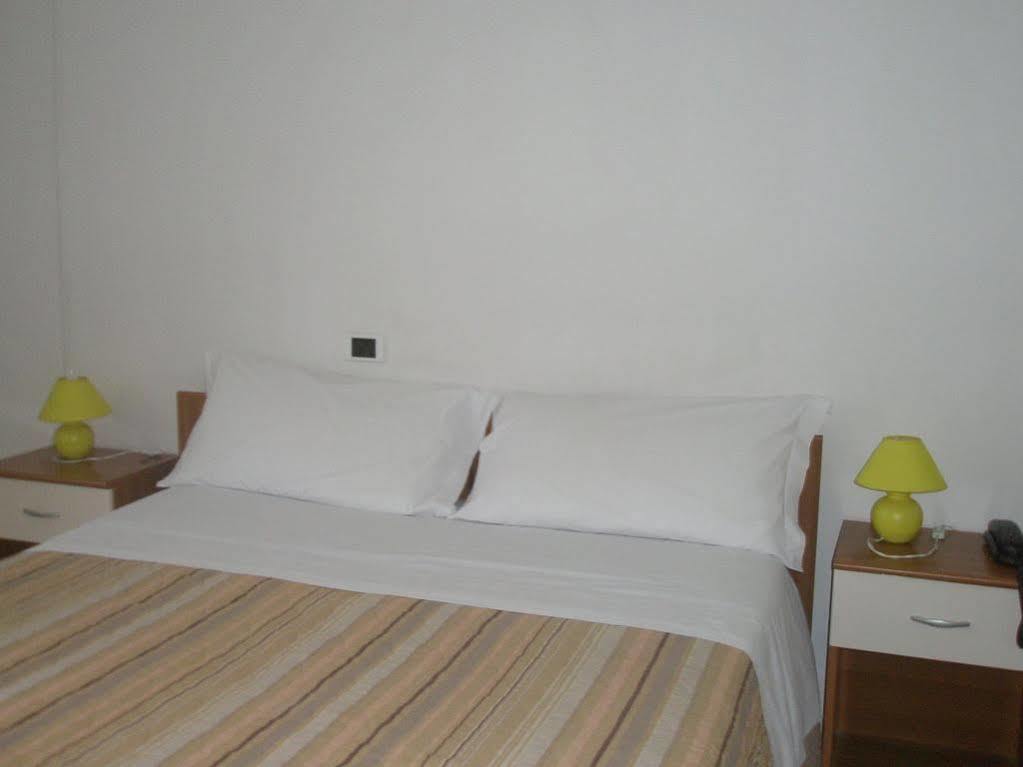 Hotel Athena Spoleto Exterior photo